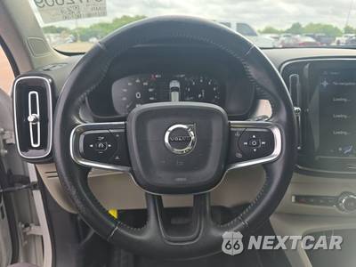 2020 Volvo XC40 T4 Momentum - zdjęcie 10 z 28 - miniatura