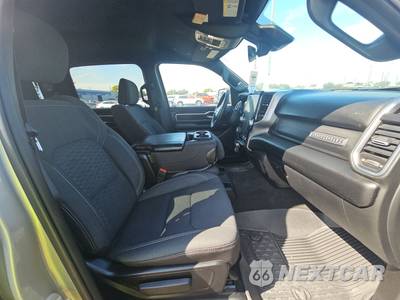 2025 Ram 1500 Big Horn Crew Cab Medium Bed - zdjęcie 8 z 24 - miniatura