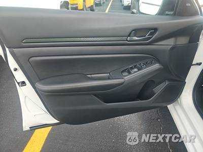 2026 Nissan Altima SV - zdjęcie 9 z 18 - miniatura