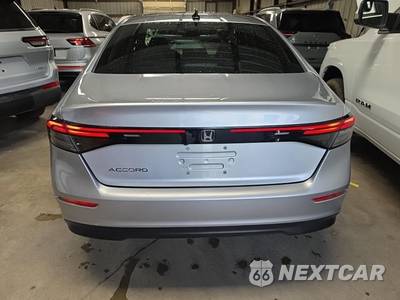 2025 Honda Accord Sedan SE - zdjęcie 5 z 19 - miniatura
