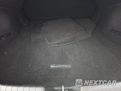 2024 Hyundai Elantra SE - zdjęcie 13 z 18 - miniatura