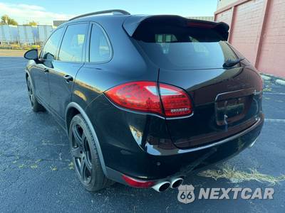 2011 Porsche Cayenne Turbo - zdjęcie 4 z 18 - miniatura