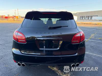 2011 Porsche Cayenne Turbo - zdjęcie 5 z 18 - miniatura