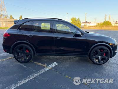2011 Porsche Cayenne Turbo - zdjęcie 6 z 18 - miniatura