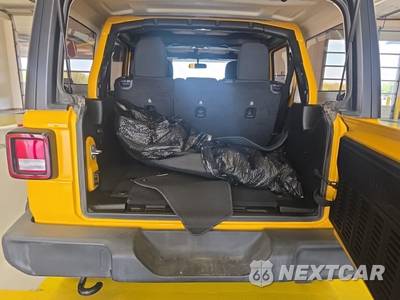 2021 Jeep Wrangler Unlimited Sport - zdjęcie 13 z 16 - miniatura