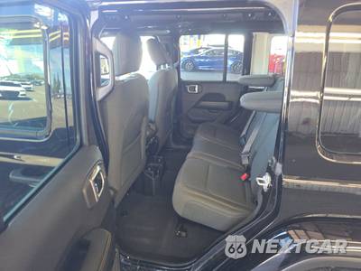 2026 Jeep Wrangler 4 Door Sahara - zdjęcie 13 z 27 - miniatura