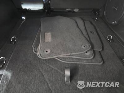 2026 Jeep Wrangler 4 Door Sahara - zdjęcie 16 z 27 - miniatura