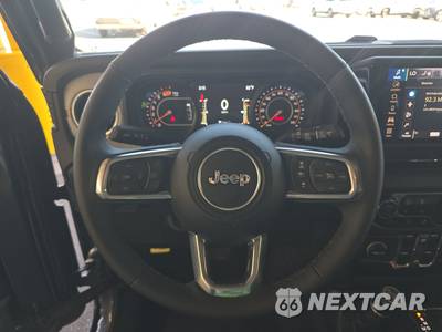 2026 Jeep Wrangler 4 Door Sahara - zdjęcie 10 z 29 - miniatura