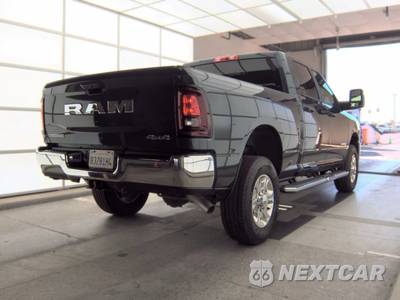 2026 Ram 2500 Big Horn Crew Cab Medium Bed - zdjęcie 4 z 26 - miniatura