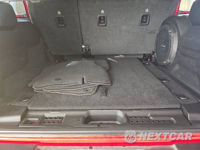 2026 Jeep Wrangler 4 Door Sahara - zdjęcie 16 z 27 - miniatura