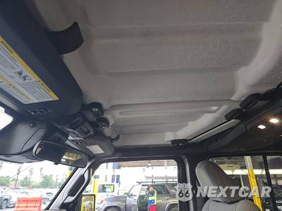 2026 Jeep Wrangler 4 Door Sahara - zdjęcie 20 z 28 - miniatura