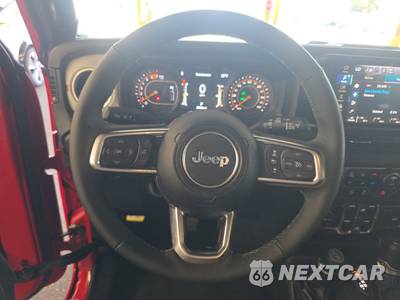 2026 Jeep Wrangler 4 Door Sahara - zdjęcie 10 z 30 - miniatura