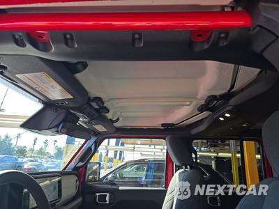 2026 Jeep Wrangler 4 Door Sahara - zdjęcie 21 z 23 - miniatura