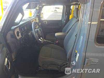 2026 Jeep Wrangler 4 Door Sahara - zdjęcie 7 z 23 - miniatura