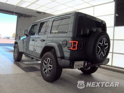 2026 Jeep Wrangler 4 Door Sahara - zdjęcie 6 z 26 - miniatura