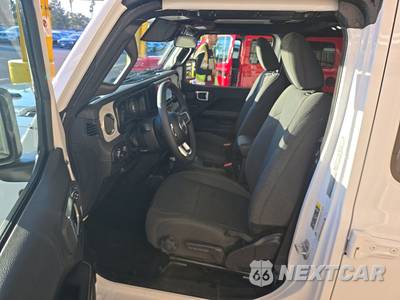 2026 Jeep Wrangler 4 Door Sahara - zdjęcie 7 z 27 - miniatura