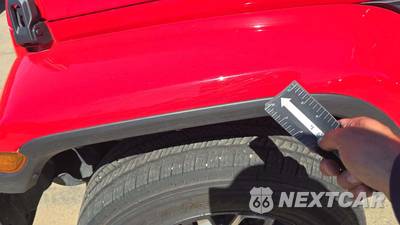 2026 Jeep Wrangler 4 Door Sahara - zdjęcie 25 z 31 - miniatura