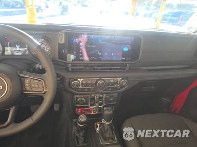 2025 Jeep Wrangler 4 Door Rubicon - zdjęcie 11 z 24 - miniatura