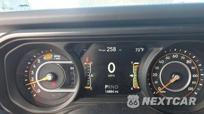 2026 Jeep Wrangler 4 Door Sahara - zdjęcie 18 z 25 - miniatura