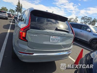 2026 Volvo XC90 B6 Plus 7-Passenger - zdjęcie 5 z 34 - miniatura