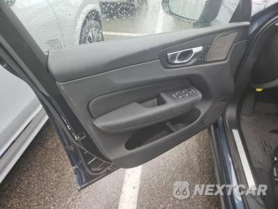 2026 Volvo XC60 B5 Plus - zdjęcie 9 z 34 - miniatura
