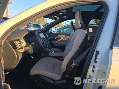 2026 Volvo XC90 B6 Plus 7-Passenger - zdjęcie 7 z 36 - miniatura