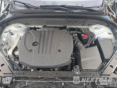 2026 Volvo XC60 B5 Plus - zdjęcie 15 z 35 - miniatura
