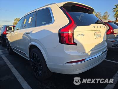 2026 Volvo XC90 B6 Plus 7-Passenger - zdjęcie 6 z 36 - miniatura