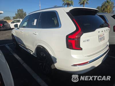 2026 Volvo XC90 B6 Plus 7-Passenger - zdjęcie 6 z 31 - miniatura