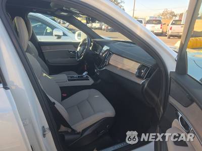 2026 Volvo XC90 B6 Plus 7-Passenger - zdjęcie 8 z 31 - miniatura