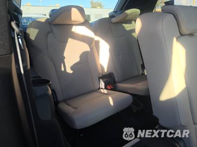2026 Volvo XC90 B6 Plus 7-Passenger - zdjęcie 14 z 26 - miniatura