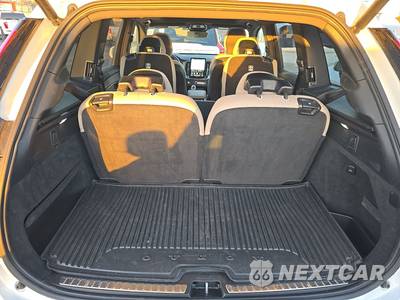2026 Volvo XC90 B6 Plus 7-Passenger - zdjęcie 17 z 32 - miniatura