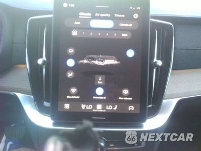 2026 Volvo XC90 B6 Plus 7-Passenger - zdjęcie 24 z 30 - miniatura