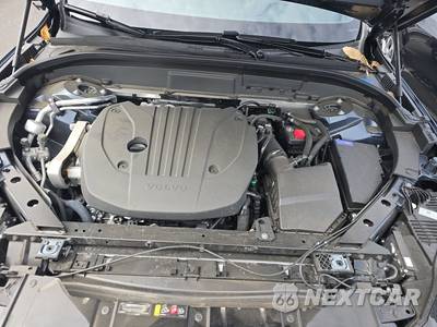 2026 Volvo XC60 B5 Plus - zdjęcie 15 z 31 - miniatura