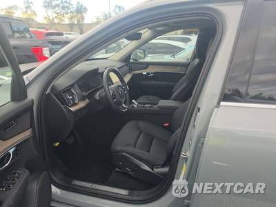 2026 Volvo XC90 B6 Plus 7-Passenger - zdjęcie 7 z 27 - miniatura