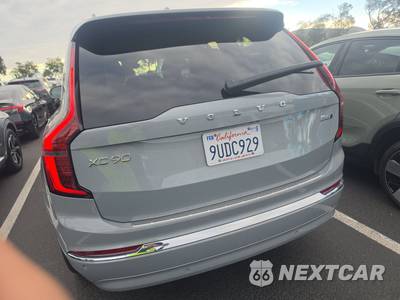 2026 Volvo XC90 B6 Plus 7-Passenger - zdjęcie 5 z 27 - miniatura