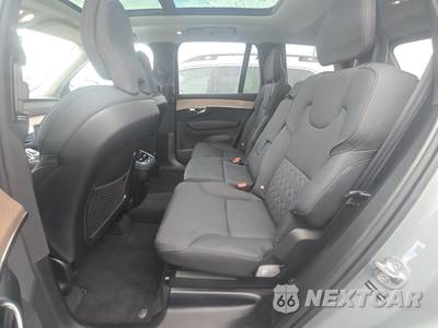 2026 Volvo XC90 B6 Plus 7-Passenger - zdjęcie 13 z 22 - miniatura