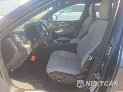 2026 Volvo XC60 B5 Plus - zdjęcie 7 z 36 - miniatura