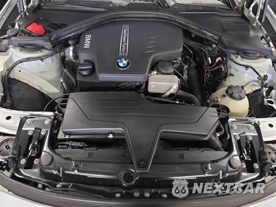2013 BMW 3 Series Sedan 328i xDrive - zdjęcie 7 z 21 - miniatura
