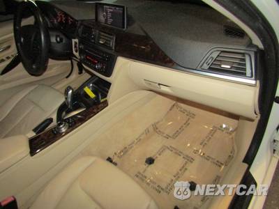 2013 BMW 3 Series Sedan 328i xDrive - zdjęcie 15 z 21 - miniatura