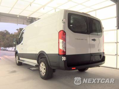2025 Ford Transit 250 Cargo Van Low Roof 130.0" WB - zdjęcie 6 z 28 - miniatura