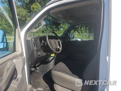 2025 Chevrolet Express 2500 Cargo Van 1WT 135.0" WB - zdjęcie 7 z 17 - miniatura