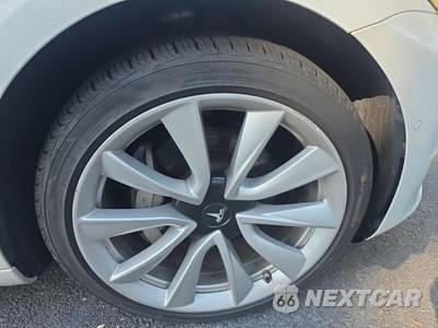 2019 Tesla Model 3 Long Range - zdjęcie 9 z 27 - miniatura