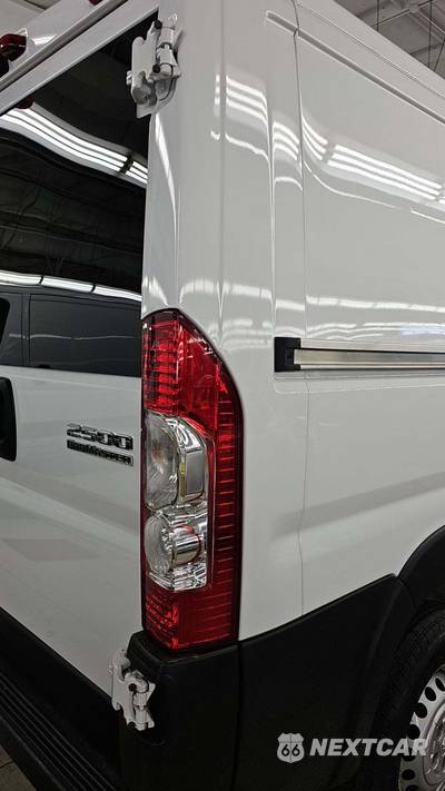 2025 Ram ProMaster 2500 Cargo Van Tradesman w/Passenger Seat Low Roof 136.0" WB - zdjęcie 21 z 31 - miniatura