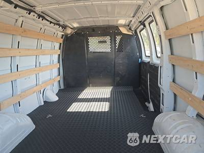 2025 Chevrolet Express 2500 Cargo Van 1WT 135.0" WB - zdjęcie 15 z 23 - miniatura