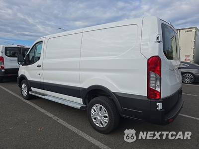 2025 Ford Transit 250 Cargo Van Low Roof 130.0" WB - zdjęcie 6 z 28 - miniatura