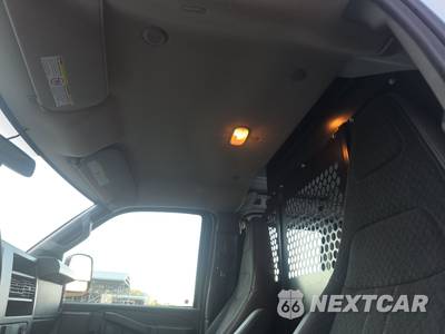 2025 Chevrolet Express 2500 Cargo Van 1WT 135.0" WB - zdjęcie 17 z 30 - miniatura