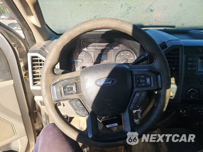 2019 Ford Super Duty F-350 Cab Chassis XL Crew Cab DRW - zdjęcie 10 z 18 - miniatura