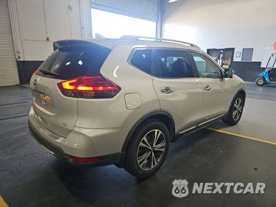 2017 Nissan Rogue SL - zdjęcie 4 z 27 - miniatura