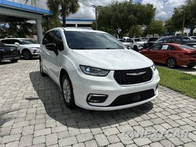 2024 Chrysler Pacifica Touring 121.6" WB - zdjęcie 18 z 40 - miniatura